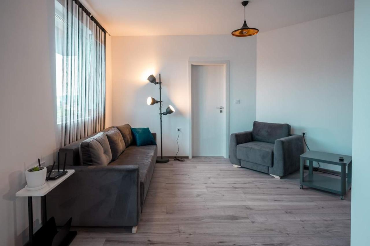 Turquoise By Rv Apartments فارنا المظهر الخارجي الصورة