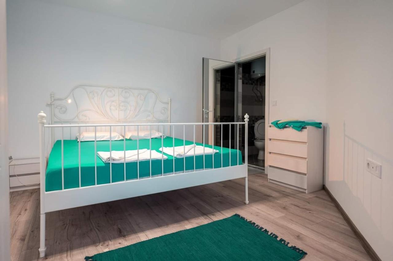Turquoise By Rv Apartments فارنا المظهر الخارجي الصورة